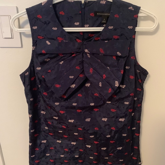 Banana Republic Sleeveless Business Casual Top - Picture 1 of 3